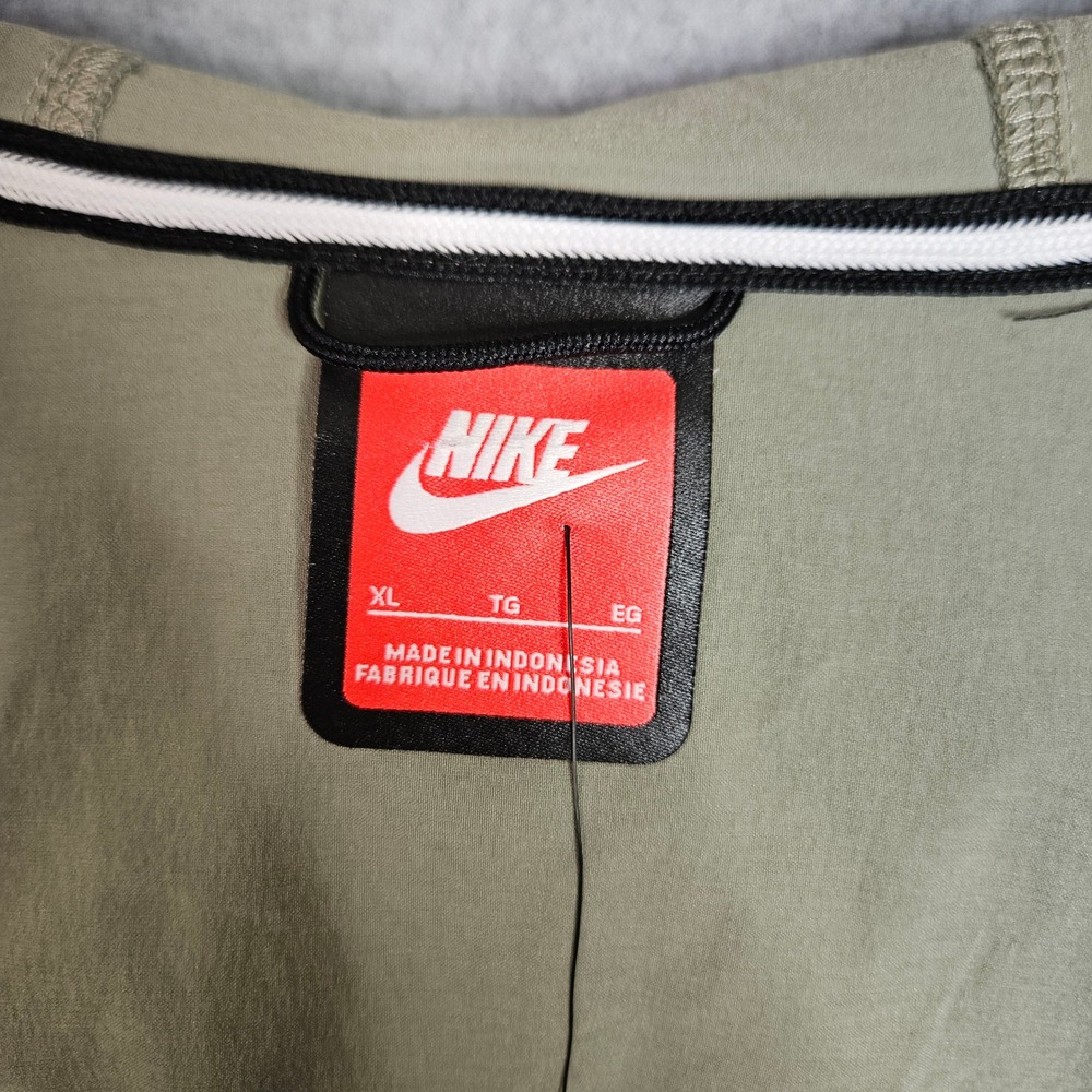 Nike Tech Woven Windrunner Hooded Jacket Mens XL Moss Green HM7151-320 New - Picture 4 of 8